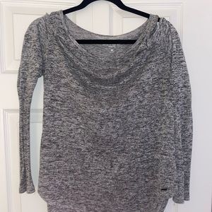 Long sleeve with cut out shoulders